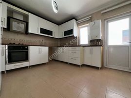 Pursaklar Mehmet Zengin Emlak'tan 2.kat 3+1 Protokol Yolu Yakını Yapılı Masrafsız Daire