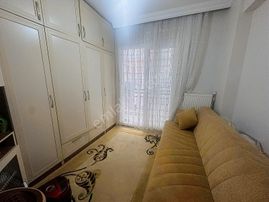 Bahçelievlerde Park Karşısı İçi Bakımlı Arakat Köşe 3+1