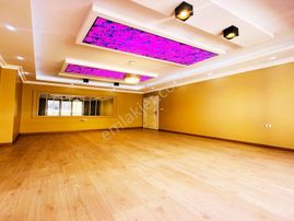 Ercin Yapı'dan Merkezi Konumda Şık Tasarımlı Geniş Daire!!