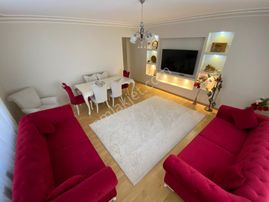 Lüxova'dan Kafkaslar Da Site İçinde Kat Konumlu 4+1 Yapılı Daire