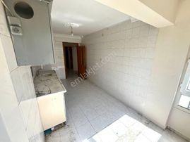 Yükselden Altınkumda Arakat Ebeveyn Banyolu Geniş 2+1 Daire