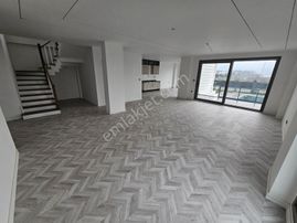 Kiralık Müstakil Havuzlu 352m² 5+1 Lüks Villa