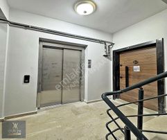 Yapı 216'dan İki Aileye Uygun Yüksek Tavanlı 4+2 Dubleks Daire