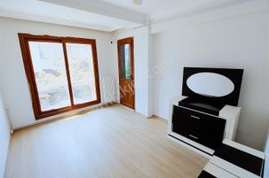 Buca Tınaztepede Açık Mutfaklı, Doğalgazlı 2+1 Kiralık Daire