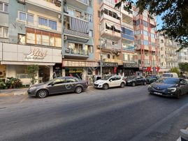 Balçova Ata Caddesi 148 M² Satılık Dükkan İşlek Konum