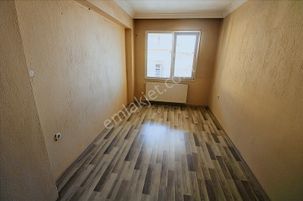 Sevgi Mah.'de Şehit Fethi Bey Lisesi Yakını Kiralık 2+1 Daire