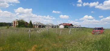 Silivri Gölet Manzaralı 516m2 Satılık Yanyana 2 Parsel Arsa