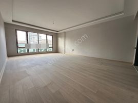 Relax'tan Ovacık Bulvar Da 5+1 4.kat 216 M2 3 Cepheli Fırsat
