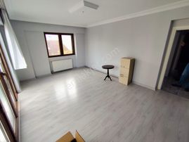 Cumhuriyet Mah İçi Full Yenilenmiş 2+1 Ankastreli - İskanlı Lüks Daire