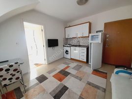 Kaan Emlaktan Zeytinköyde Cerrahi Hastanesine Yakın 1+1 Balkonlu Eşyalı Apart