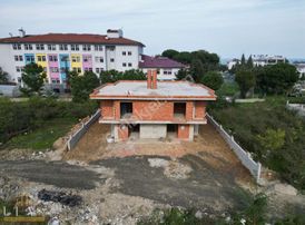 Ulaş Gayrimenkul'den Plaja Yakın Konumda 5+1 Satılık Villa