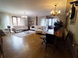 Uğurmumcu Mah. 2 Banyolu 3+1 Kapalı Otoparklı - Arakat