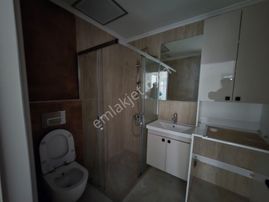 Zenith Real Estate Bahçelievlerde Kiralık Geniş Ayrı Mutfak 1+1