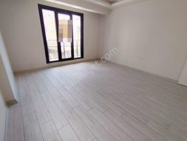 Adnan Kahveci Metroya Yürüme Arakat 3+1 İskanlı Lüks Daire