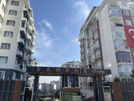 Gebze Sandoz Sitesinde Satılık Ebeveyn Banyolu 3.5+1 Daire