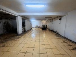 Karabağlar Da 3 Katlı 250 M2 Kiralık Dükkan