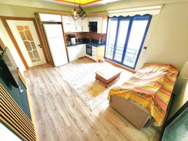 🎉aygülden Akçay'da🎉 Hem Yatırıma Hem Oturuma Uygun Kapalı Cam Balkonlu Doğalgazlı 1+1satılık Daire