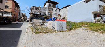 Mühendis Emlak' Tan Karabağlar Yunus Emre Mah. 137 M2 Köşe Arsa