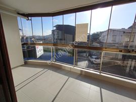 Karabağlar Merkezde 120 M2 3+1 Yeni Daire Doğal Gazlı Kiralıktır