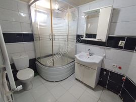 Karabağlar Bozyaka Mh Bozyaka Pazar Yakını 120m2 2+1 Doğal Gazlı