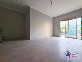 Evre Emlaktan Kadıköyde Havuzlu Sitede Satılık 1+1 Daire