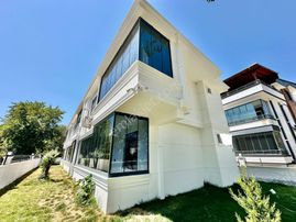 ꧁akçay Ay Emlaktan꧂körfezin İncisi Güre'de Kuş Cıvıltıları İle Huzur Bulacağınız Satılık 1+1 Daire