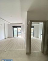 Emlaknomi'den Mahmutlar Satılık 1+1 Sıfır Deniz 600 Metre Full Aktiviteli Arakat Kapalı Otopark.