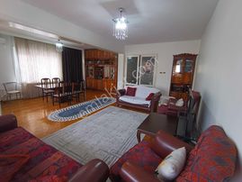 Özel Kapalı Garajlı Eşsiz Bakım Ve Genişlikte Emsalsiz Fiyata