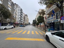 Manisa’ Da Şehrin Merkezi Cumhuriyet Cad Üzeri Satılık Ara Kat Dairemiz