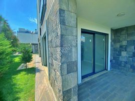 Uytun'dan Pelitköyde Denize Sıfır Havuzlu Bahçeli 1+1 Lüks Daire