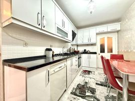 Ufuk Kılıç'tan Duru Tıp Merkezi Yakını Masrafsız, Güney Kat'ta 3+1 130m² Daire