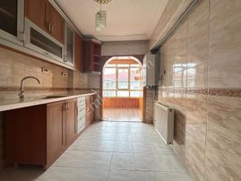 Ufuk Kılıç Emlak'tan Ara Katta Asansörlü Masrafsız 3+1 Fırsat Daire