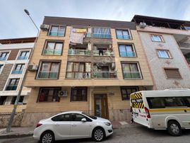 Akmescit Kaynak Mahallesi Satılık 2+1 + Bahçe 10 Yaşında Satılık Dairemiz