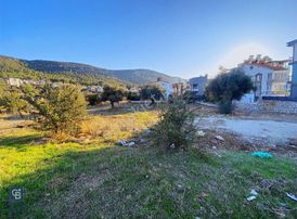 Akbükte Merkezi Konumda Tam Müstakil Villa Arsası!