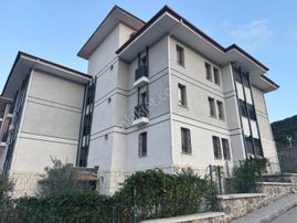 Akgedik Toplu Konutları Kiralık 3+1 Ebeveyn Banyolu Dairemiz