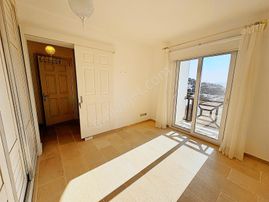 Gümüşlük'te Deniz Manzaralı Köşe Konum Bakımlı Villa