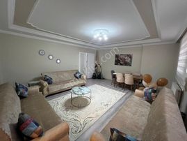 Alipaşa Mahallesinde Site İçi Satılık Geniş 4+1 Daire