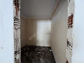 Satılık 2+1 Pazar Yerine Hastaneye Yakın Daire