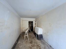 Satılık 2+1 Pazar Yerine Hastaneye Yakın Daire