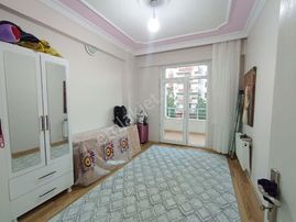 Bağcılar Şato Park Civarı 3+1 Aciliyetten Dolayı Uygun Fiyata Satılık Daire