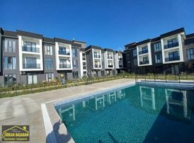 Tekirdağ Namık Kemal De Havuzlu, Bahçeli 1+1 Satılık