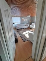 Metrobüse,anadolu Hastanesine Yürüme Mesafesinde Temiz Eşyalı