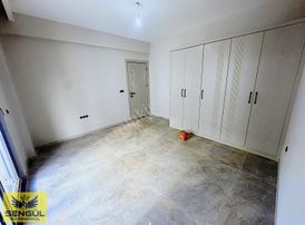 Şengül Gayrimenkul'den Yenişafakta Satılık 3+1 Daireler