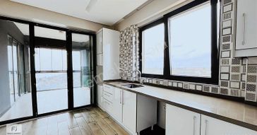 Silivri'de Panoramik Deniz Manzaralı Satılık Ultra Lux 3+1 Daire