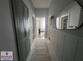 Yukarıdudullu Kaya Sokak'ta İçi Yenilnemiş Fırsat 2+! Daire