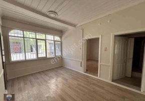 Çiğli Merkezde Satılık Müstakil 2+1 Ev