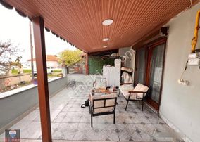 Alıağa Çakmaklı 'da Her Katında Denız Manzaralı Trıplex Doğalgazlı Satılık Yazlık