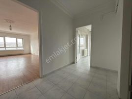 Keskin'den Okul Yakını Ara Kat Asansörlü 3+1 Daire