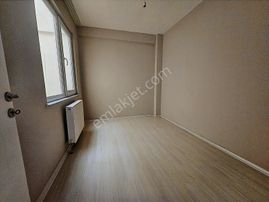 Altınova Mah. Kat Mülkiyetli 3+1 Amerikan Mutfak 120 M2 Daire