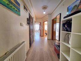 Kardeşler'de 3+1 Üst Kat Köşe Başı Güney Açık Cephe Yapılı 2balkonlu